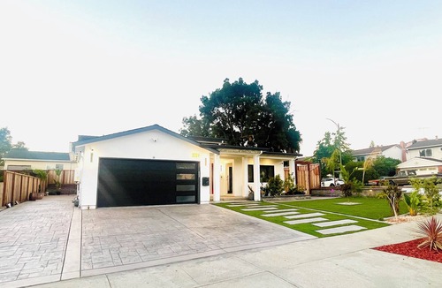 East San Jose House | 1 Cozy Private Entrance -bedroom house Silicon Valley in charming San Jose