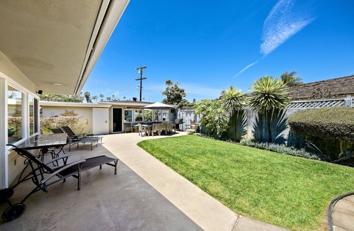 Crown Point House | #1012 - Steps to water, garden, AC, bikes