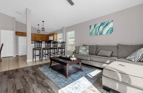 Bridgewater at Town Center House | 15 Min - Disney l Lakefront Pool l 2 Masters