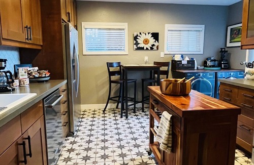 Altadena House | 1920s QUIET North Park Casita - Near EVERYTHING!