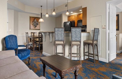 Lake Buena Vista Condo | 1BR Deluxe Unit Near Disney Free Shuttle To Park