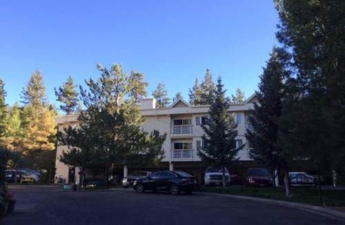 Lower Kingsbury Condo | 2 bd suite/6p in Cozy Boutique Lodge between the slopes and Lake Tahoe near all