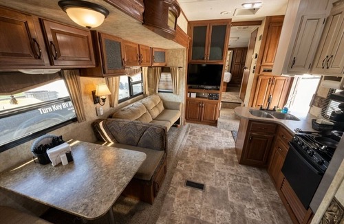 Blythe House | 2-bedroom three AC RV on river front RV Resort at the cove rv resort