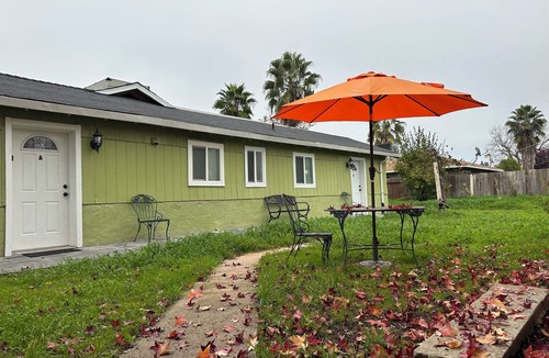 Arden-Arcade House | 2 BR 2 BA guesthouse with kitchen