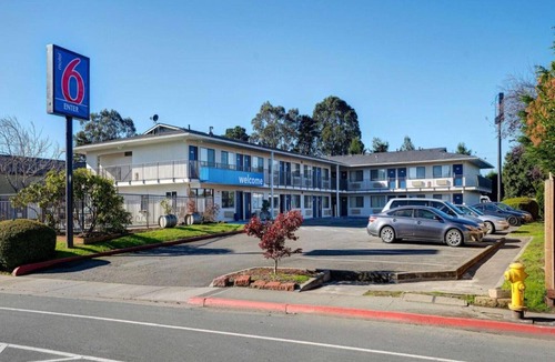 Pacific Apartment | 2 Full Beds | Micfridge