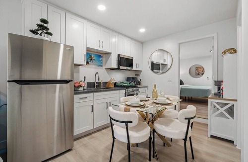 Lemon Grove House | 2 King Bed, Ranch-Style, 2 Parking, AC, EV Charger