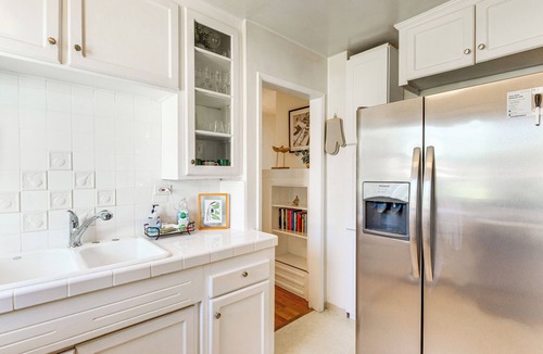 Magnolia Park House | 2 Mi to Griffith Park: Chic Home w/Private Patio