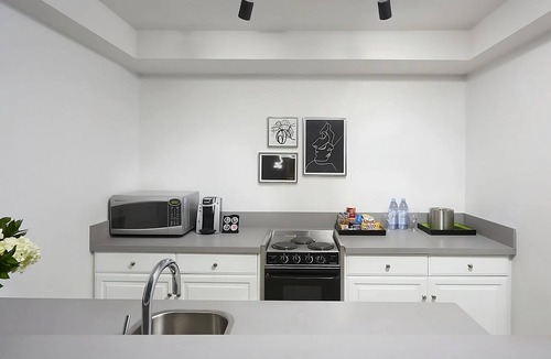 Norma Triangle Hotel | 2 Modern Stays, Rooftop Lounge, Pool, Near Museums & Sunset Strip