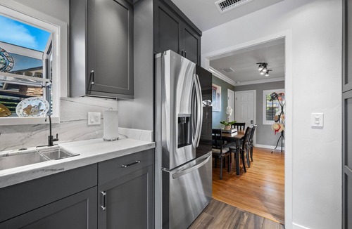 South Oceanside House | 2 Resort-Style Coastal Homes: Family Friendly | Lrg Yard | Beach Gear | BBQ |EVC