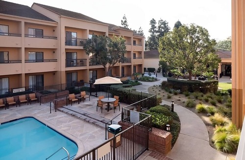 El Segundo Hotel | 2 Spacious Rooms Near Dignity Health Sports Park – Ideal for Sports Fans