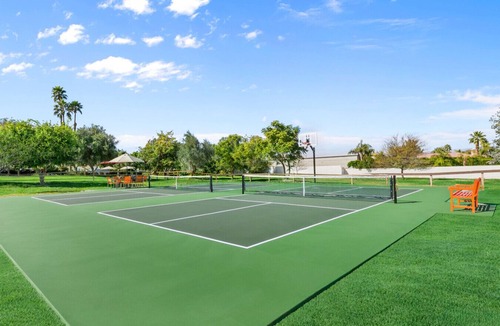 Bermuda Dunes House | 20 beds,2 pkleball+bball, 5 acre estate gameroom