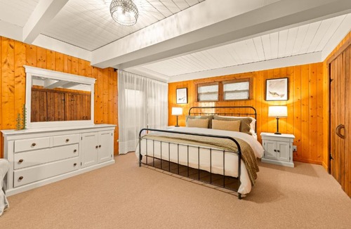 Ventura House | 20% Off May 28-31 On The Sand Perfect For Families