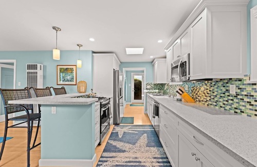 Pierpont Bay House | 25% Off Aug WkDays Perfect 4 Families Walk 2 Beach