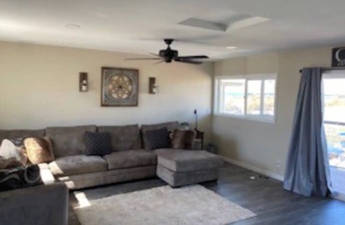Lake Havasu City House | 2b2b Lake/Beachfront Havasu Island Home Sleeps 8