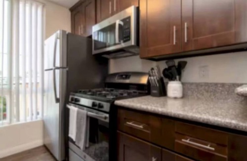 Little Armenia Apartment | 2BR Hollywood Apt w/Rooftop Pool & Stunning Views of city and the Hollywood