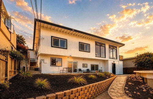 La Mesa House | 2Homes Villa Renovated Views