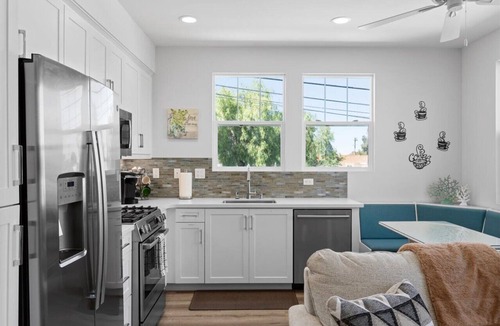 Carlsbad Village Condo | 3 bdrm condo in Carlsbad Village-two blocks from beach & village!