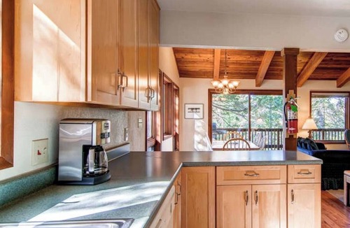 Yosemite West House | 3 Bedroom Cabin in the Woods located in Yosemite Park