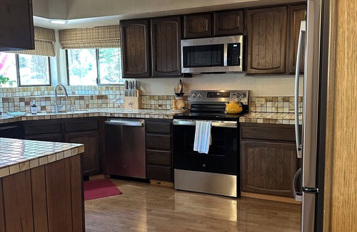Graeagle Cabin | 3-bedroom cabin in Graeagle- Walk to town!