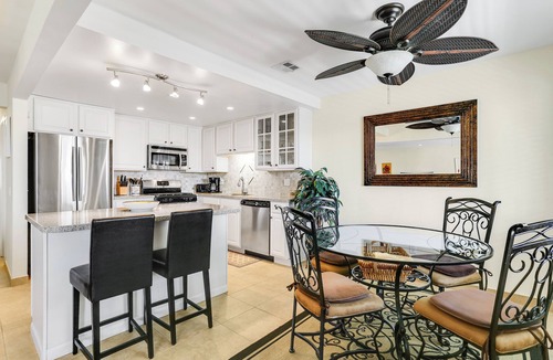 Little Tuscany Condo | 3-bedroom condo in Old Las Palmas, Palm Springs. Pool and Hot Tub!