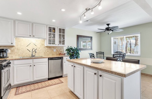 Little Tuscany Condo | 3-bedroom condo in Old Las Palmas, Palm Springs. Pool and Hot Tub!