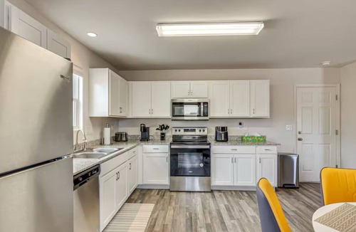 Holiday Shores House | 3-bedroom estate in welcoming Bullhead City with AC