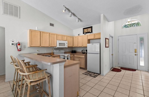 Clear Creek Villa | 3-bedroom villa in fantastic Clermont that backs on to a Conservation Area