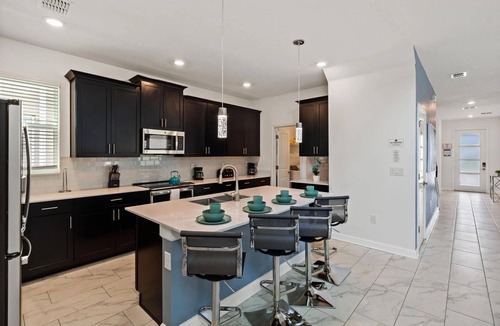 Celebration House | 3 Miles Disney! Closest Resort to Parks!All facilities inc/Private Pool and Spa