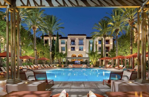 Orange Condo | 3 MIN TO DISNEYLAND/ LUXURY APT/ANGEL STADIUM/2BED