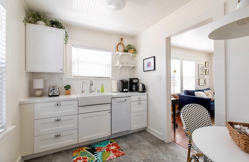 Carlson Park Cottage | 3 Private Cottages on One Property in Culver City
