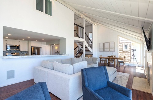 Hollywood House | 3371O Casa Del Mar - Oceanfront 4BR/3BA Beachfront Retreat in Hollywood Beach