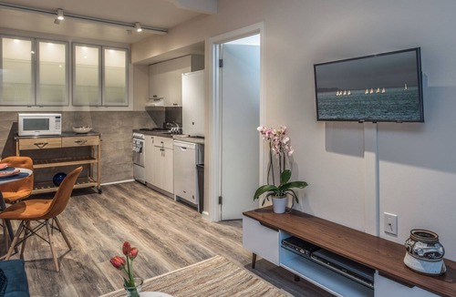 Monterey Apartment | 3767B International Art House - Cozy Guest Suite