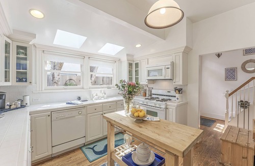 Pacific Grove House | 3887 Just Coast'n - Just a Few Steps to the Bay