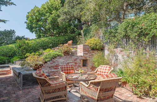 Northwest Carmel House | 3903 Mabuhay - Walk to Downtown and the Beach