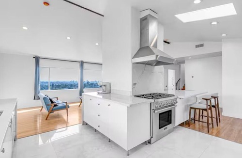 Los Feliz House | 3BD 2BA House Breathtaking Views in Los Feliz Hills