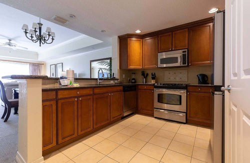 Reunion Apartment | 3BR Family Apartment for 8 Peaceful Residential Retreat