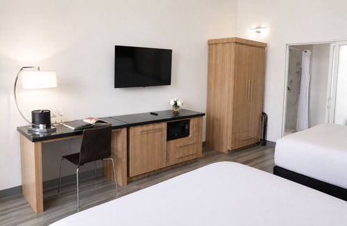 Little Italy Hotel | 4 Deluxe 2Q Stays w/Pool Access | Steps to Little Italy & A Mile to Gaslamp
