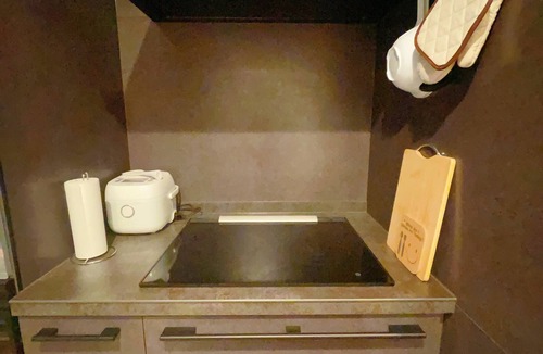 Konohana House | 4 min. walk from station, 10 min. from USJ, 10 min. from Nara-Kobe-Namba-Dotonbori 1 train line, 10 min. from Umeda train line, luxury bath and kitchen, MAX 6 people, Mario kids room, Tatami room, 1 building for rent