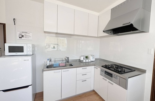 Ikuno Apartment | 4 minutes walk from the station, 120 ㎡ 4 bedrooms, 14 people can rent the entire second floor. Perfect for large groups. Fully equipped, convenient living. Nearby restaurants and convenience stores are available, and direct train access to Namba and Nihon
