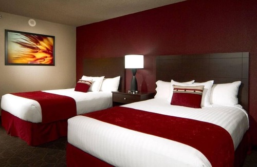 Laughlin House | 4 x Sedona Queen Smoking Rooms at Edgewater Casino Resort