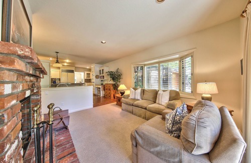Golden Rectangle House | 4061 Svend's House - Large Home with Guest House