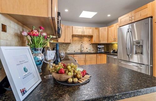 Northwest Carmel Condo | 4062 Pretty Perfect Penthouse - Carmel-by-the-Sea