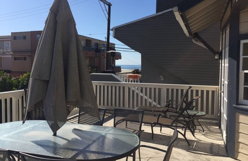 South Mission Beach House | 4BR-2BA, 100ft to ocean sand, deck w/view. 2 parking spots. Open March 2026.