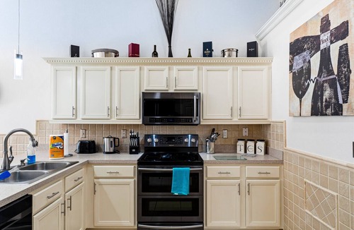 Seasons House | 4BR Villa, South-Facing Pool Near Disney