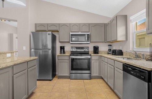 Windsor Palms House | 5 Bedroom/4 Bathroom/Indian Creek (2504 OL)