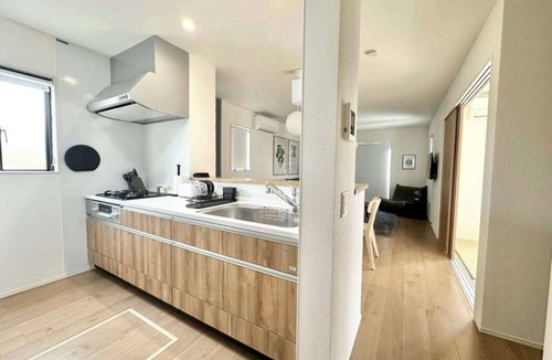 Ozu Apartment | 5 min. walk to Ozu Station Premium 4BR Stay by Restavio