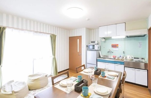 Namba Apartment | 5-minute walk from Nihonbashi Station/Luggage storage available in front of the building/Families are welcome/Within walking distance of Kuromon Market, Shinsaibashi, and Namba/24-hour supermarket nearby/Fixed Wi-Fi available