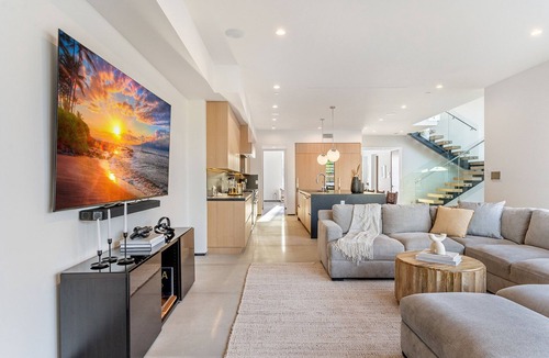 Beverly Hills Villa | 5BDR LUXURY DOHENY VILLA!