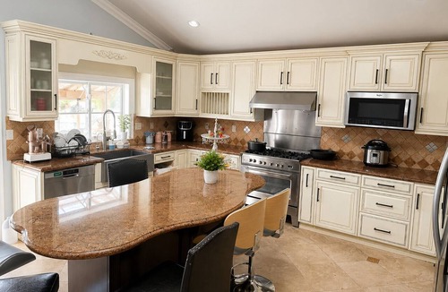 Fountain Valley House | 5BR Luxury Retreat in Fountain Valley w Pool & Spa. 3500 SQFT.