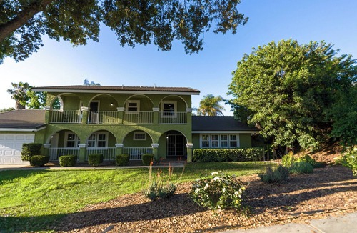 Estates at Canyon Crest House | 5BR Pool, Sauna & Game Room,Near UCR